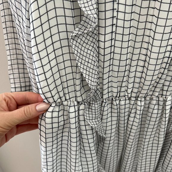 Club Monaco 100% Silk Dress - Picture 5 of 9